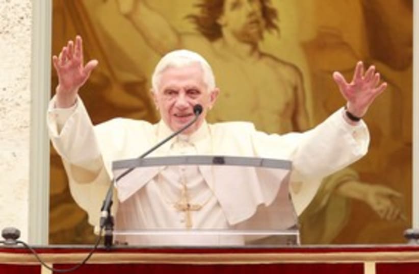 Pope Benedict XVI 311 (photo credit: REUTERS/Tony Gentile)
