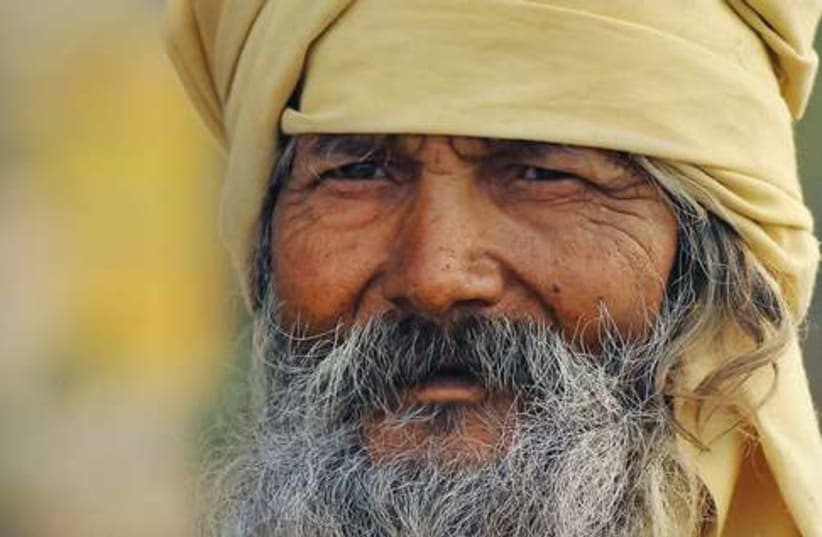 Parasha picture of old man 521 (photo credit: Israel Weiss)