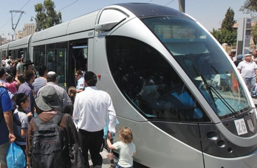 First day of the Jerusalem light rail 521 (photo credit: Marc Israel Sellem)