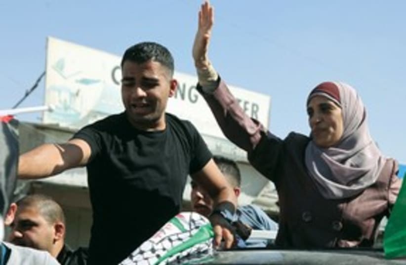 Palestinian inmates greeted in east Jerusalem after release (photo credit: Marc Israel Sellem)