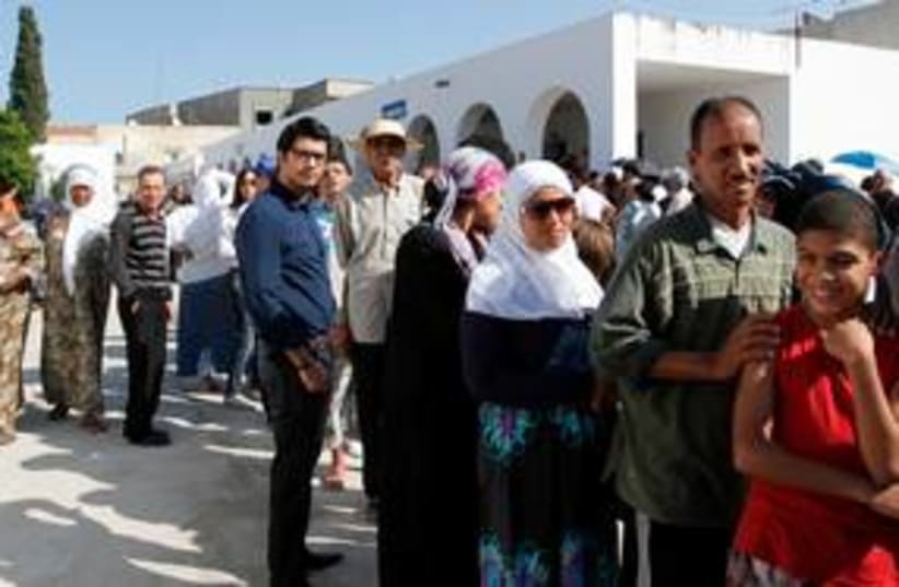 Voters line up in Tunisia 311 (R) (photo credit: REUTERS/Jamal Saidi)