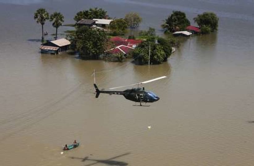 Thailand floods 521 (photo credit: REUTERS/Stringer Thailand)