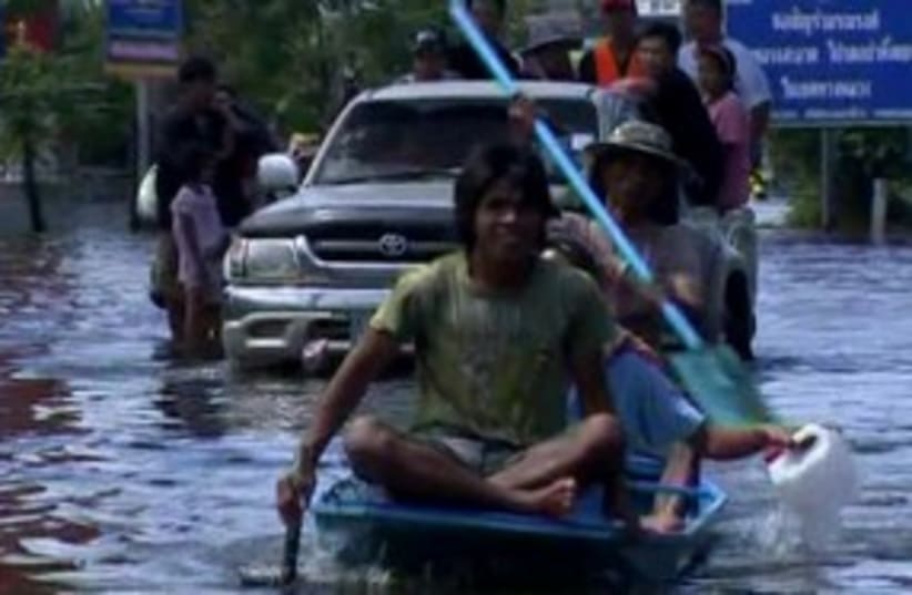 Flooding in Thailand (photo credit: Reuters)