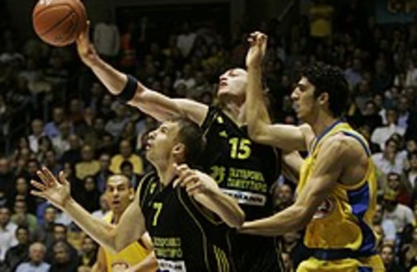 Maccabi 224.88 (photo credit: AP)
