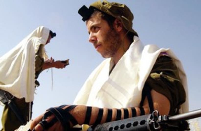 Religious IDF soldier 311 (photo credit: Reuters)