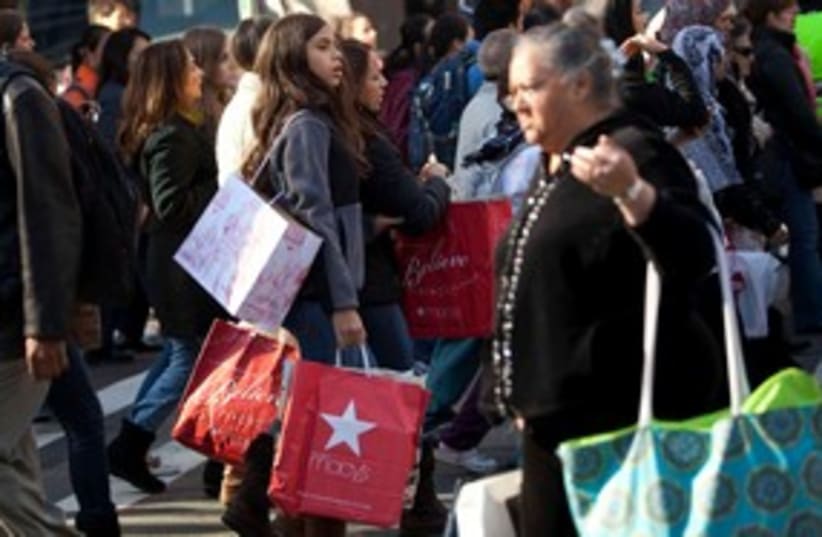 Shopping crowds Black Friday 311 (photo credit: REUTERS/Andrew Burton )