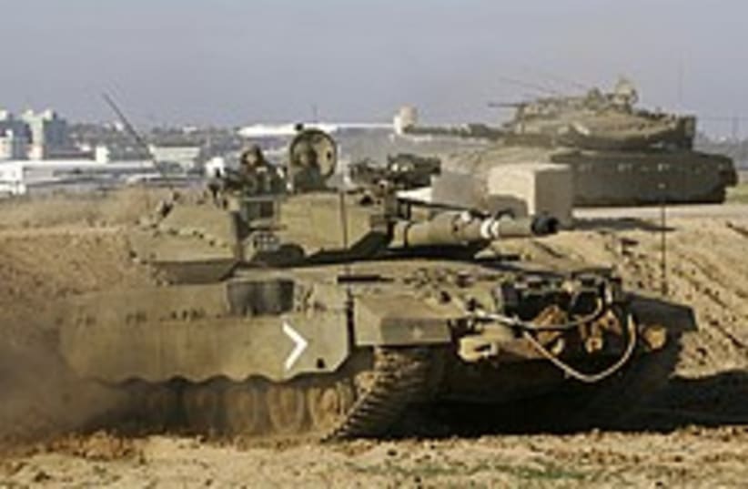 tanks gaza 224.88 (photo credit: AP)