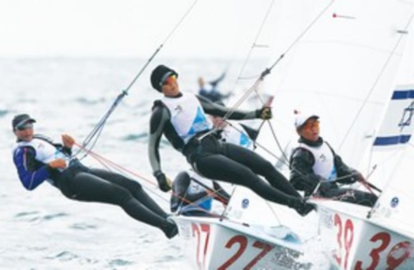World Championships women’s 470 Class sailing 311 (photo credit: Paul Fremantle/Perth 2011))