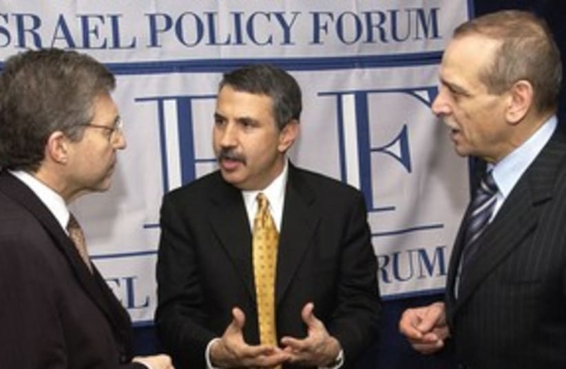 Thomas Friedman with Yossi Beilin and Yasser Abed Rabbo 311 (photo credit: Marc Israel Sellem)