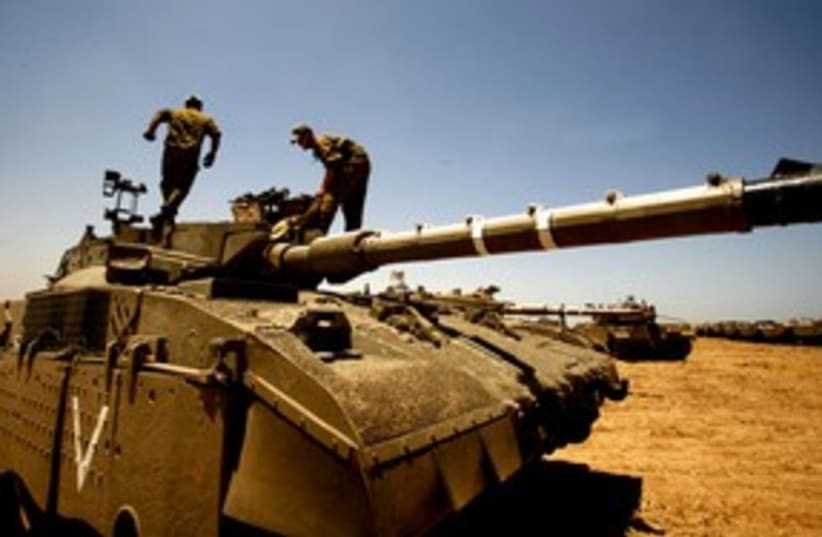 IDF soldiers tank Mefalsim area_311 (photo credit: Reuters)