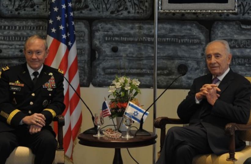 Dempsey meets President Shimon Peres (photo credit: IDF Spokesman)