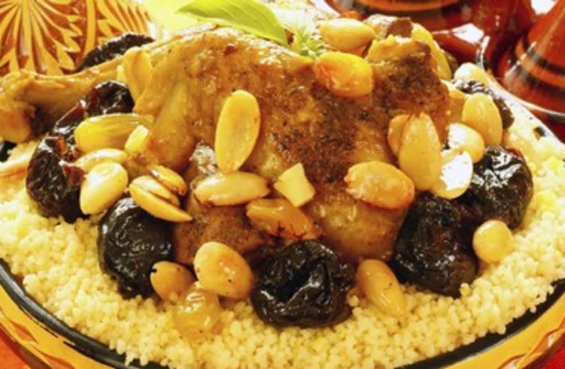 Braised chicken with dates and Moroccan spices 390 (photo credit: Thinkstock/Imagebank)
