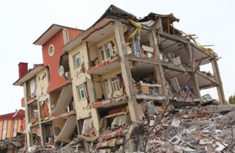 Aftermath of earthquake [file] 390 (photo credit: Thinkstock)
