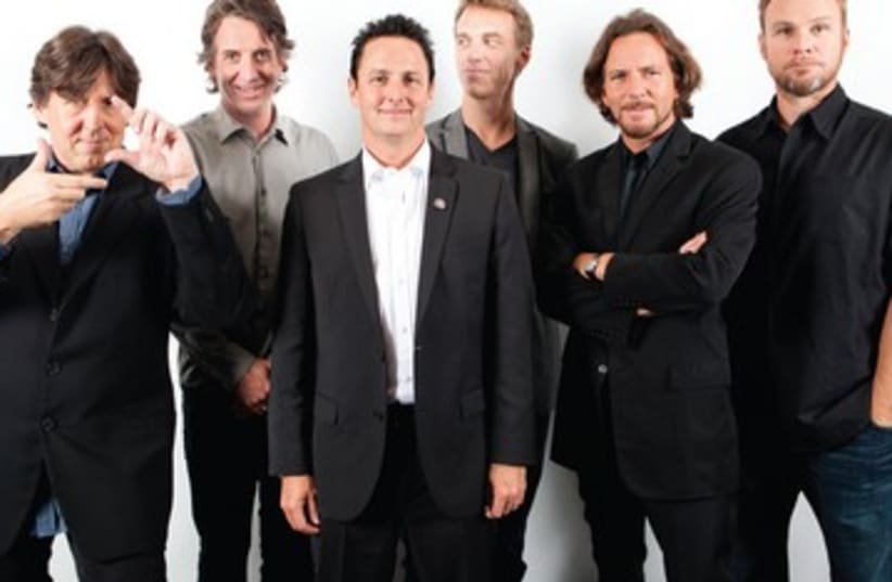 Pearl Jam 390 (photo credit: Reuters)
