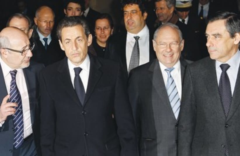 Sarkozy 390 (photo credit: REUTERS)