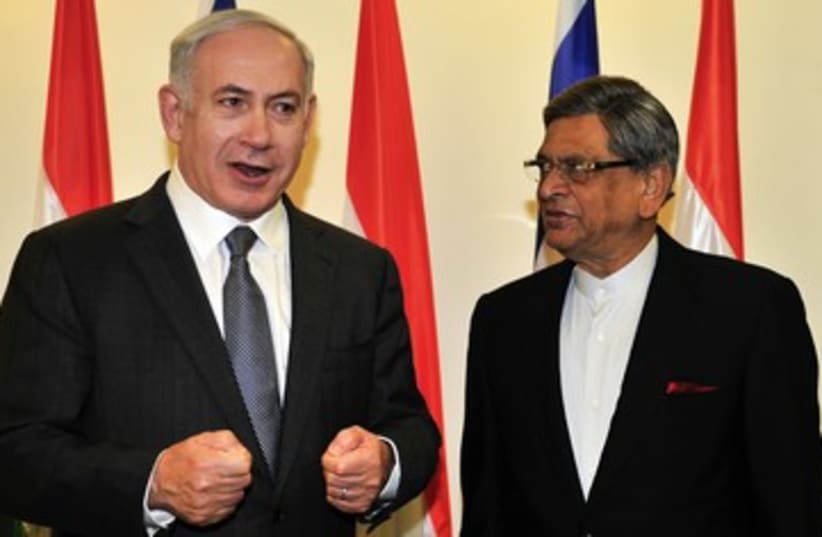 Netanyahu, India FM SM Krishna (photo credit: Reuters)
