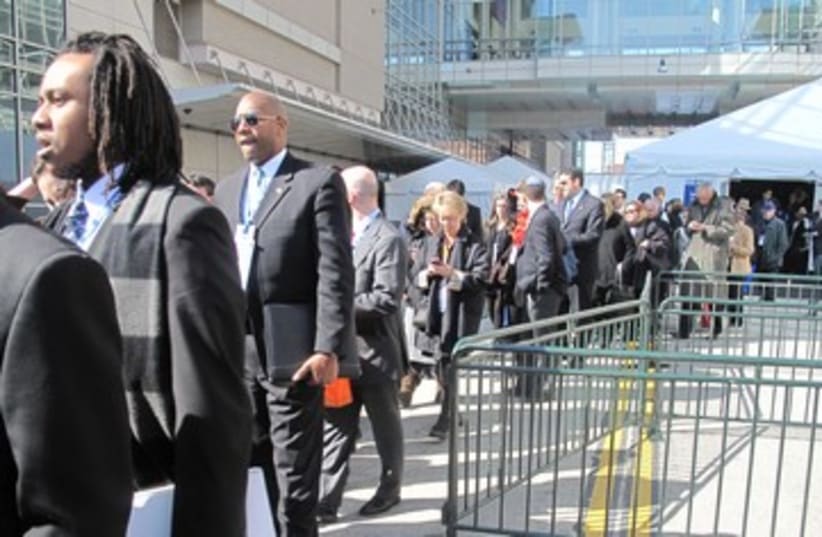 Crowds at the AIPAC conference 390 (photo credit: Gil Shefler)