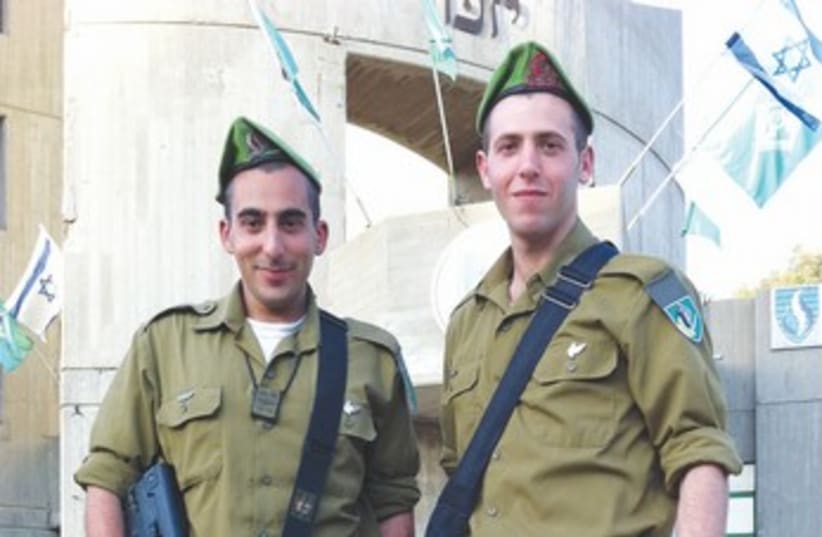 JONATHAN HASSON (left) and Ryan Shandler (photo credit: IDF)