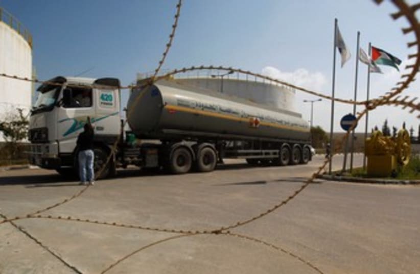 Fuel tanker arrives at plant in Gaza 370 (photo credit: REUTERS)