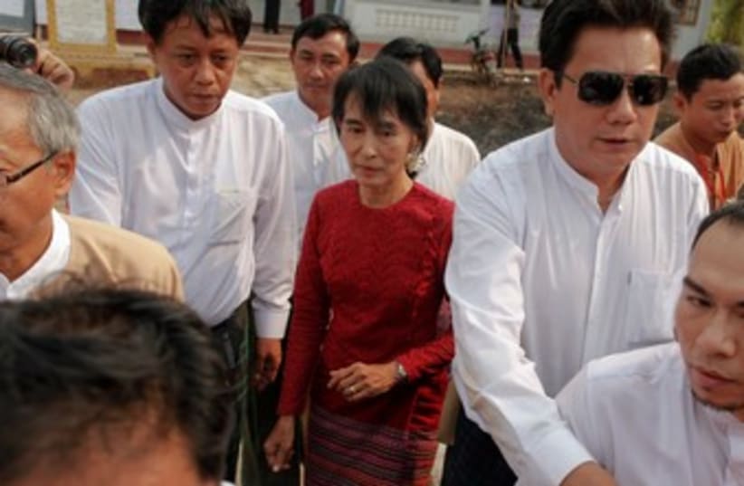 Aung San Suu Kyi in Myanmar election 370 (photo credit: REUTERS/Damir Sagolj )