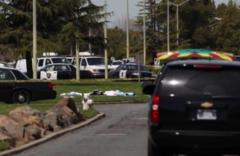 Oakland police cordon of scene at Oikos_370 (photo credit: Stephen Lam/Reuters)