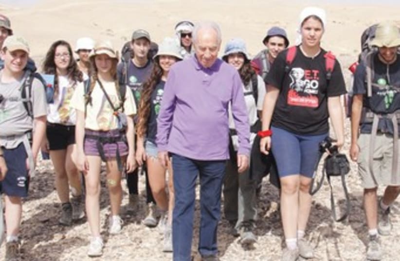 Peres on the tourist trail_370 (photo credit: Joseph Avi Yair Angel)