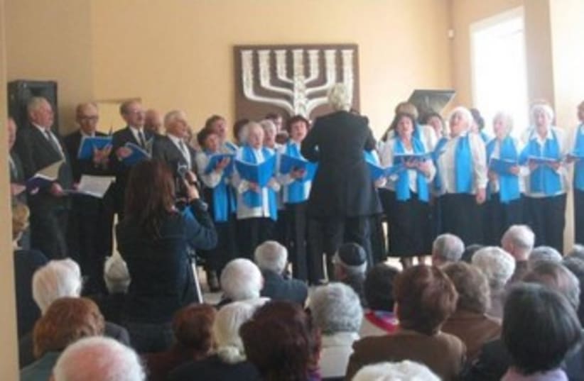 Israeli Independence Day Choir in Vilnius, Lithuania 370 (photo credit: Relationer)