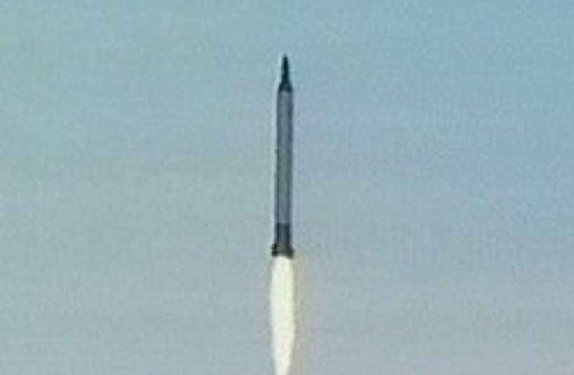 iran missile 224.88 (photo credit: AP)