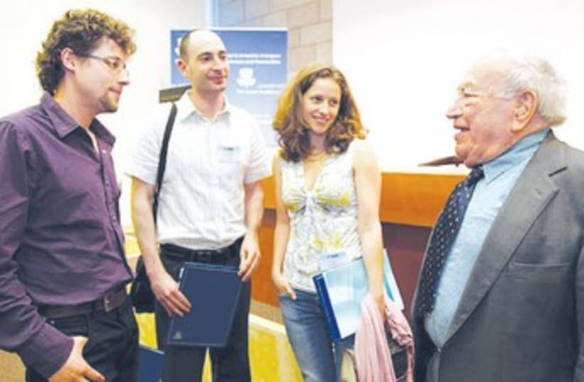 marcel adams meets with previous recepients_370 (photo credit: Israel Academy of Sciences)