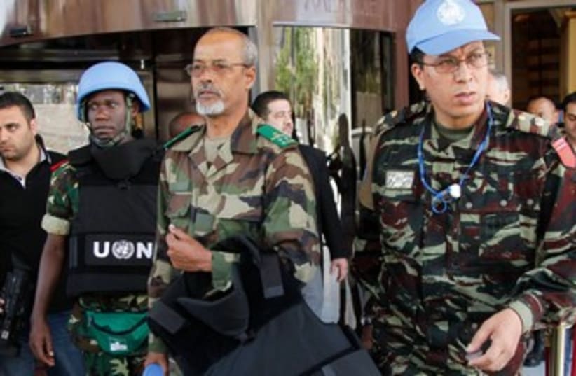 UN Observers leaving (illustrative) (photo credit: REUTERS/Khaled al-Hariri )