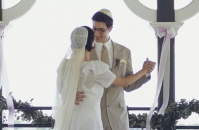 Generic Jewish wedding, couple dancing 370 (photo credit: Thinkstock)