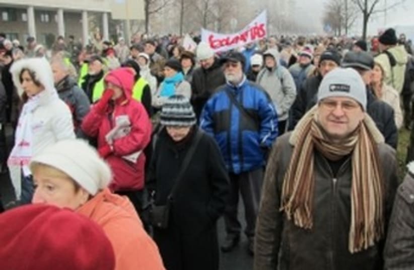 anti-gov't demonstration in Hungary_370 (photo credit: Ruth Ellen Gruber/JTA)