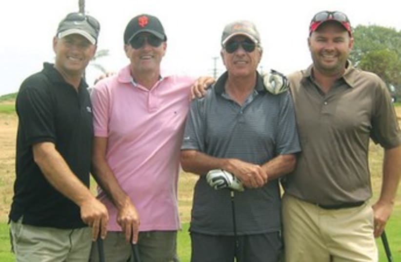 TEXAS SCRAMBLE golfers 370 (photo credit: Channel 10)