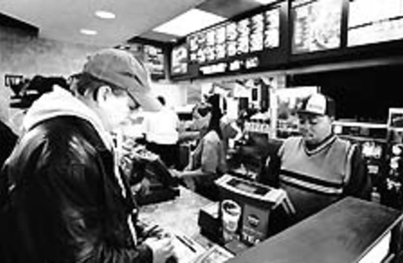 fast food 88 224 (photo credit: )