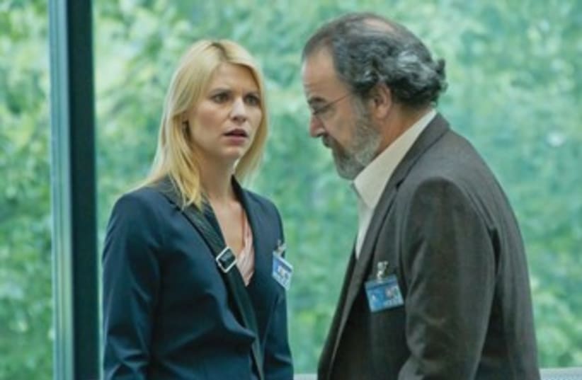 MANDY PATINKIN stars opposite Claire Danes 370 (photo credit: collidier.com)