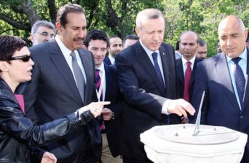 Erdogan in Bulgaria 370 (photo credit: REUTERS)