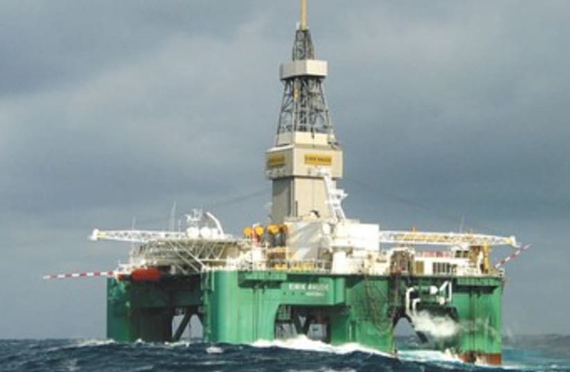 THE ELRICK RAUDE oil rig in the Burin Sea, Canada 370 (photo credit: REUTERS)