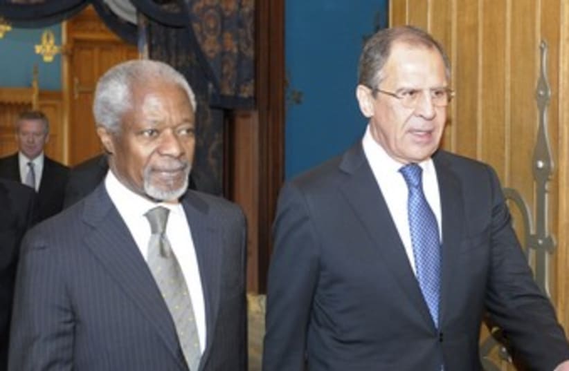 Kofi Annan with Russian FM Lavrov 370 (photo credit: REUTERS)