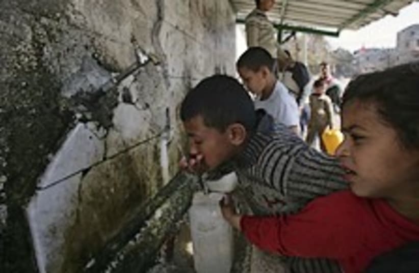 gaza dirty water 224.88 (photo credit: AP)