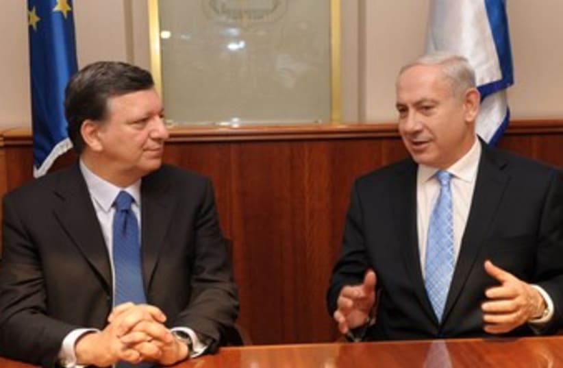 Netanyahu and Barroso 370 (photo credit: Moshe Milner/GPO)