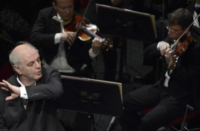 Conductor Daniel Barenboim 370 (photo credit: REUTERS)