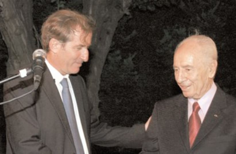 French Ambassador Bigot with President Peres 370 (photo credit: Olivier Fitoussi)