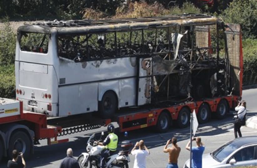 Bugras Bus Bomb (370) (photo credit: Stoyan Nenov/ Reuters)