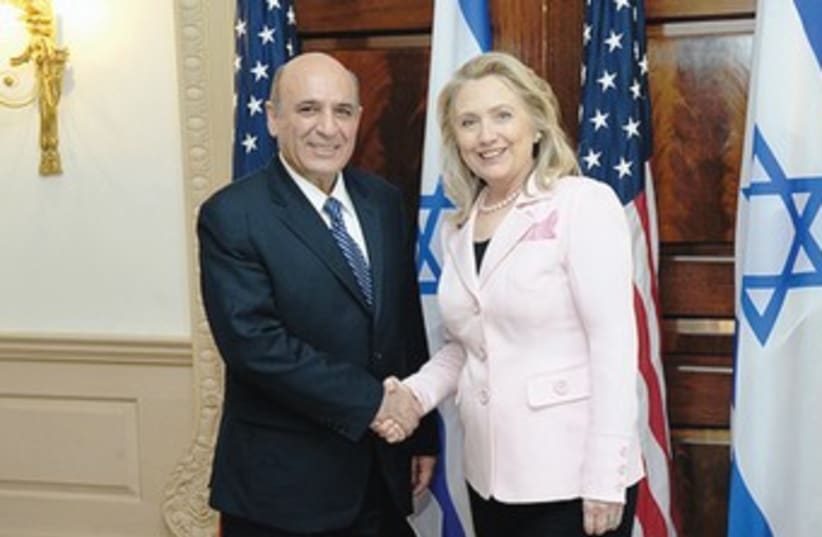 Shaul Mofaz and Hillary Clinton in Washington 370 (photo credit: US State Department)