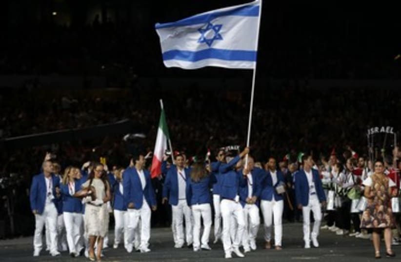 The Israeli delegation at the 2012 London Olympics 370 (R) (photo credit: Murad Sezer / Reuters)