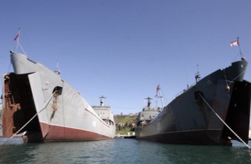 Russian naval landing ships 370 (R) (photo credit: Reuters)