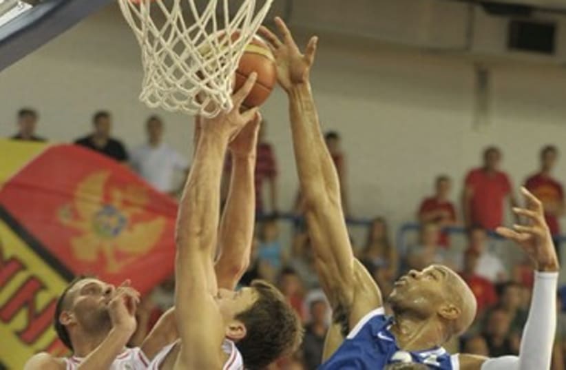 Israel- Montenegro game 370 (photo credit: Israel Basketball Association)