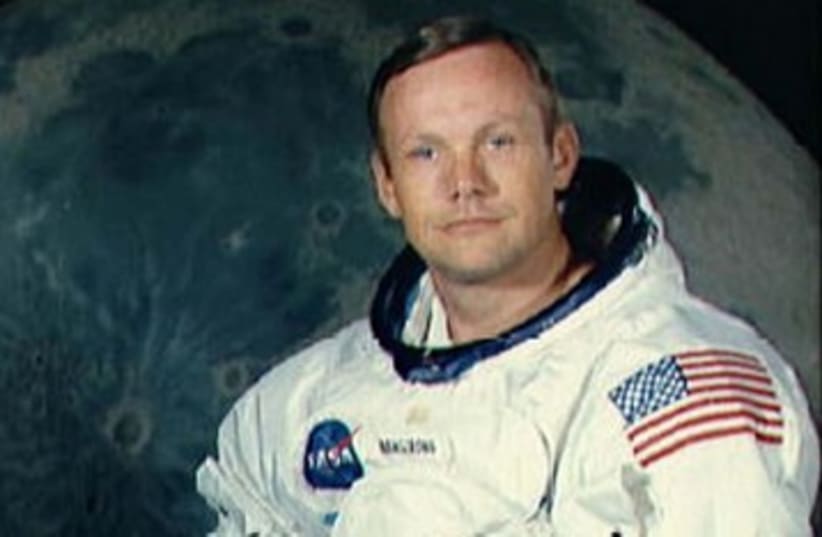 US Astronaut Neil Armstrong 390 (photo credit: REUTERS)