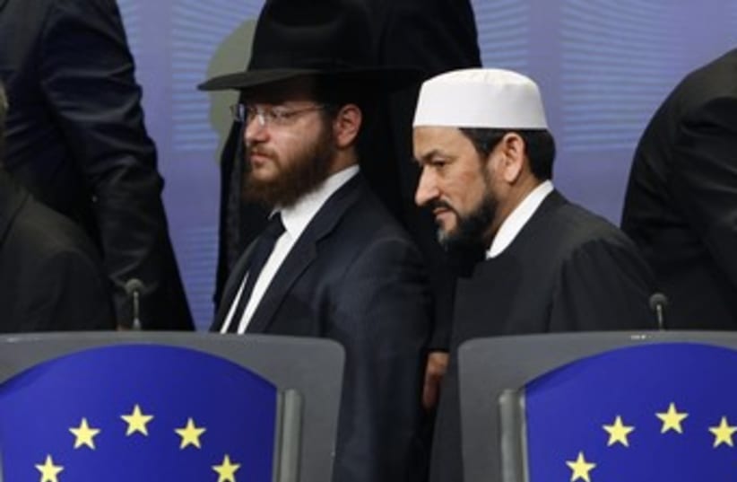 A rabbi and an Imam walk into a bar in Europe 370 (photo credit: Francois Lenoir / Reuters)