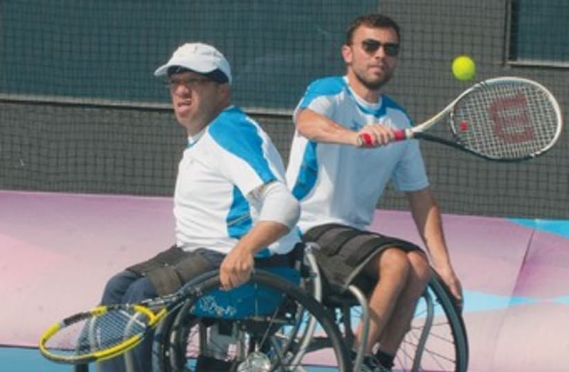 Paralympics Tennis 370 (photo credit: Razi Livnat)